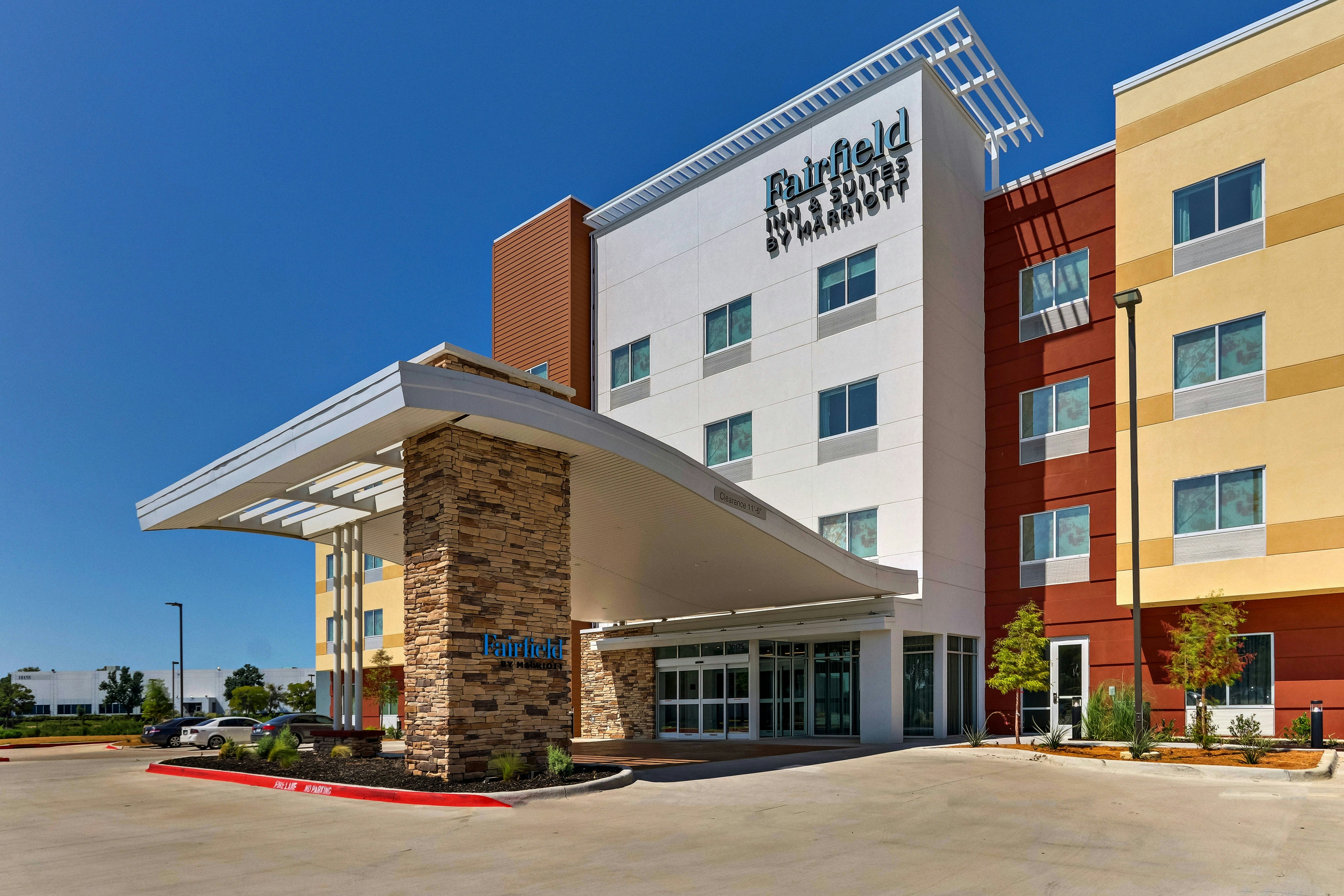 Fairfield Inn & Suites by Marriott Dallas Love Field 16/17