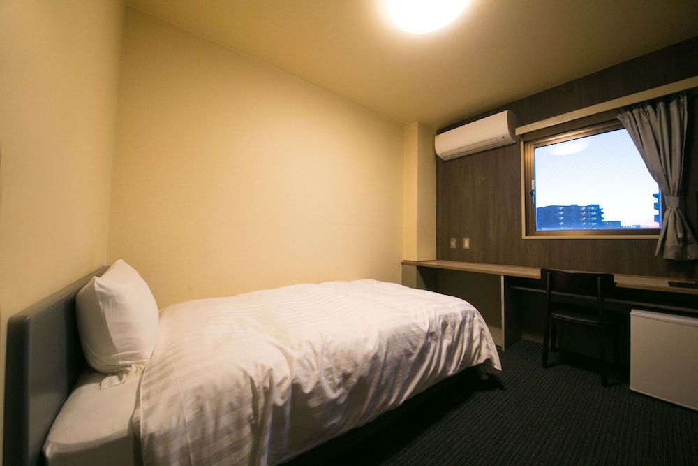 Hotel 910 9/33