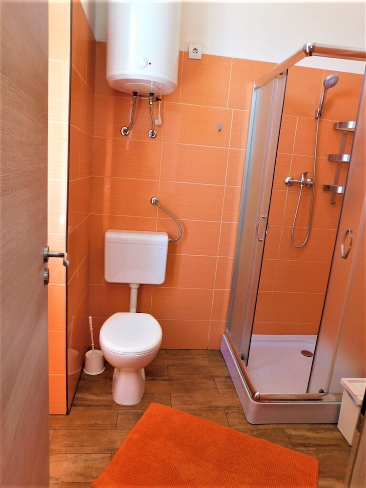APARTMENTS IVO 38/43