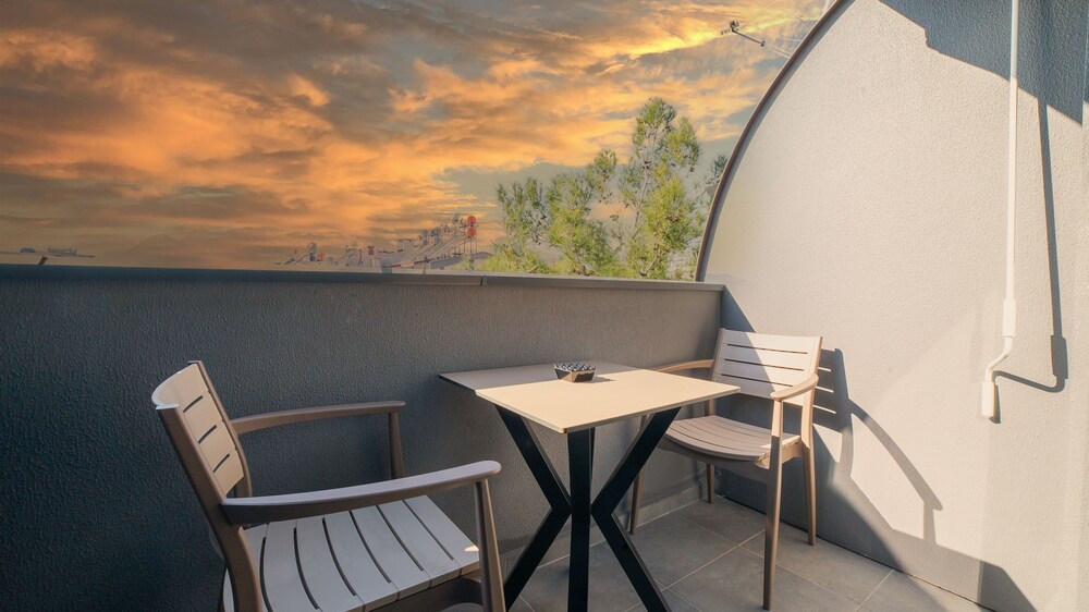 Vesta Suites 36/50
