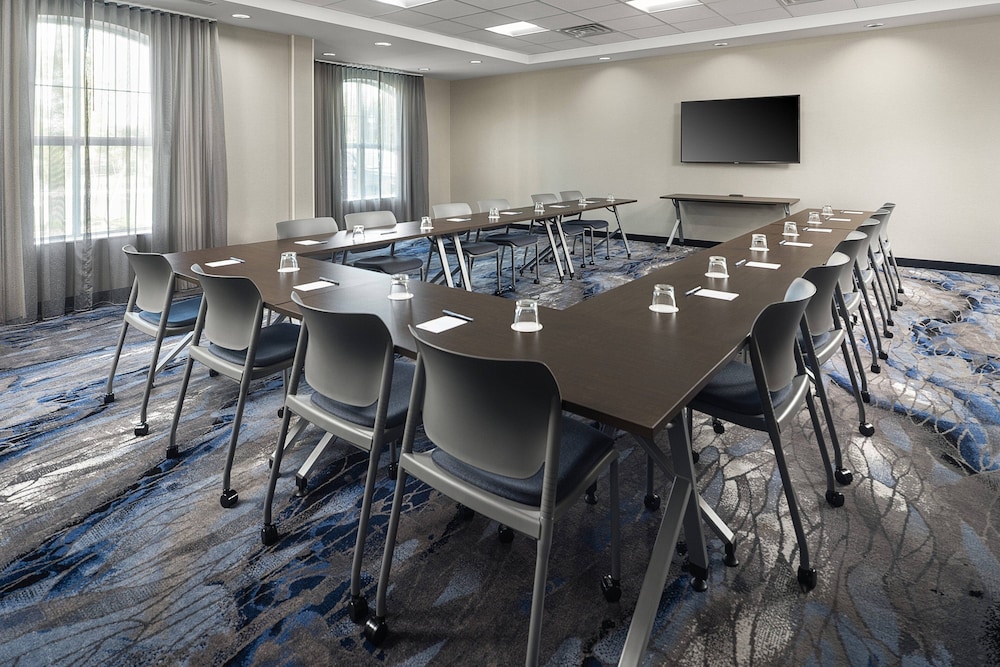 Fairfield Inn & Suites By Marriott South Kingstown Newport Area 35/39