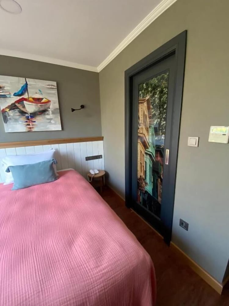 Petrion Hotel 15/50