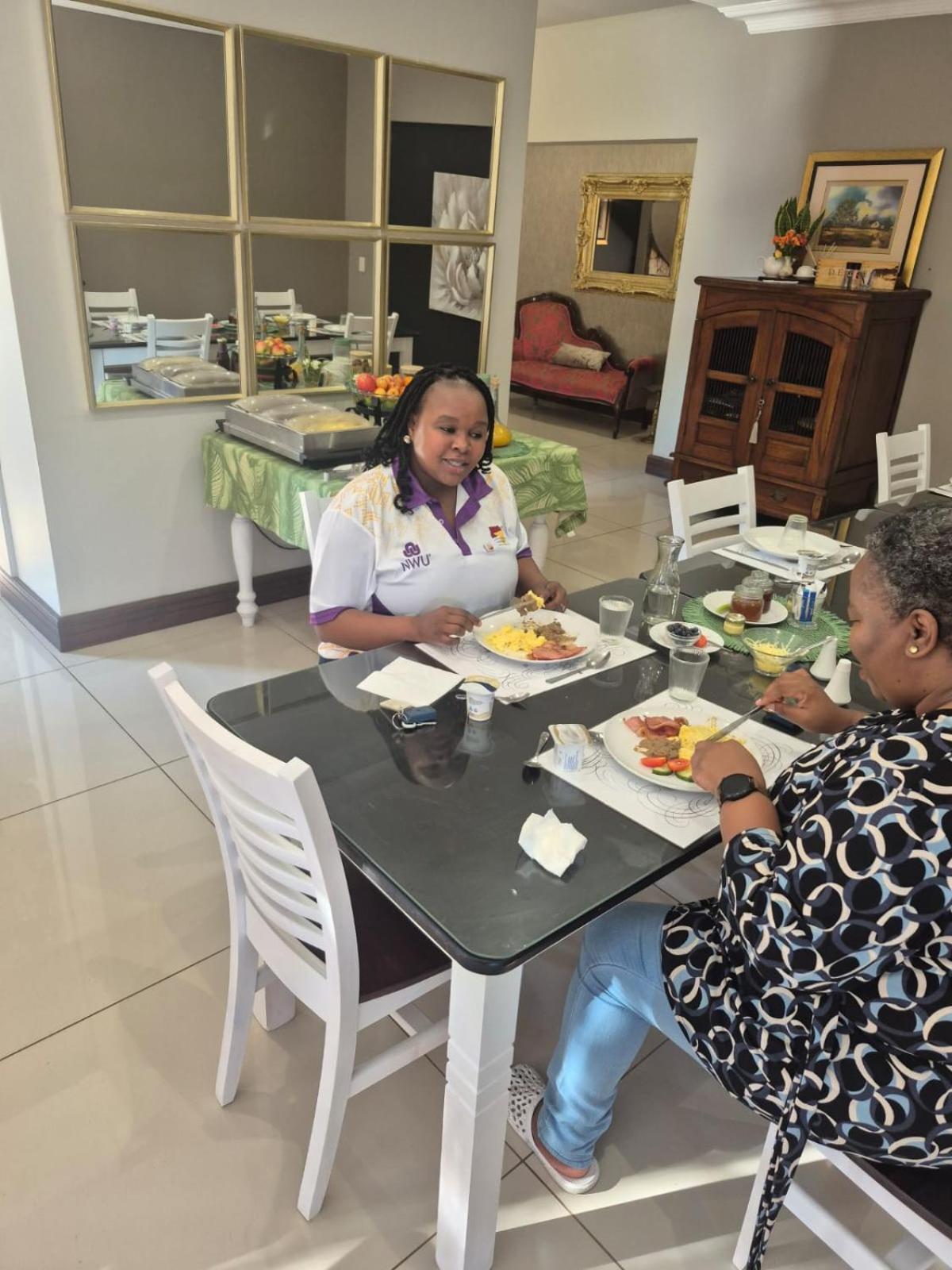 Potch Manor 38/49