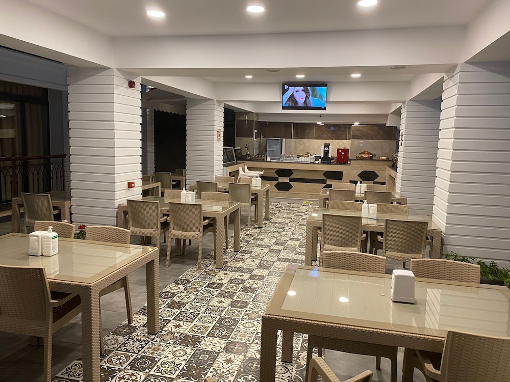 MIYAS LUXURY HOTEL 20/23