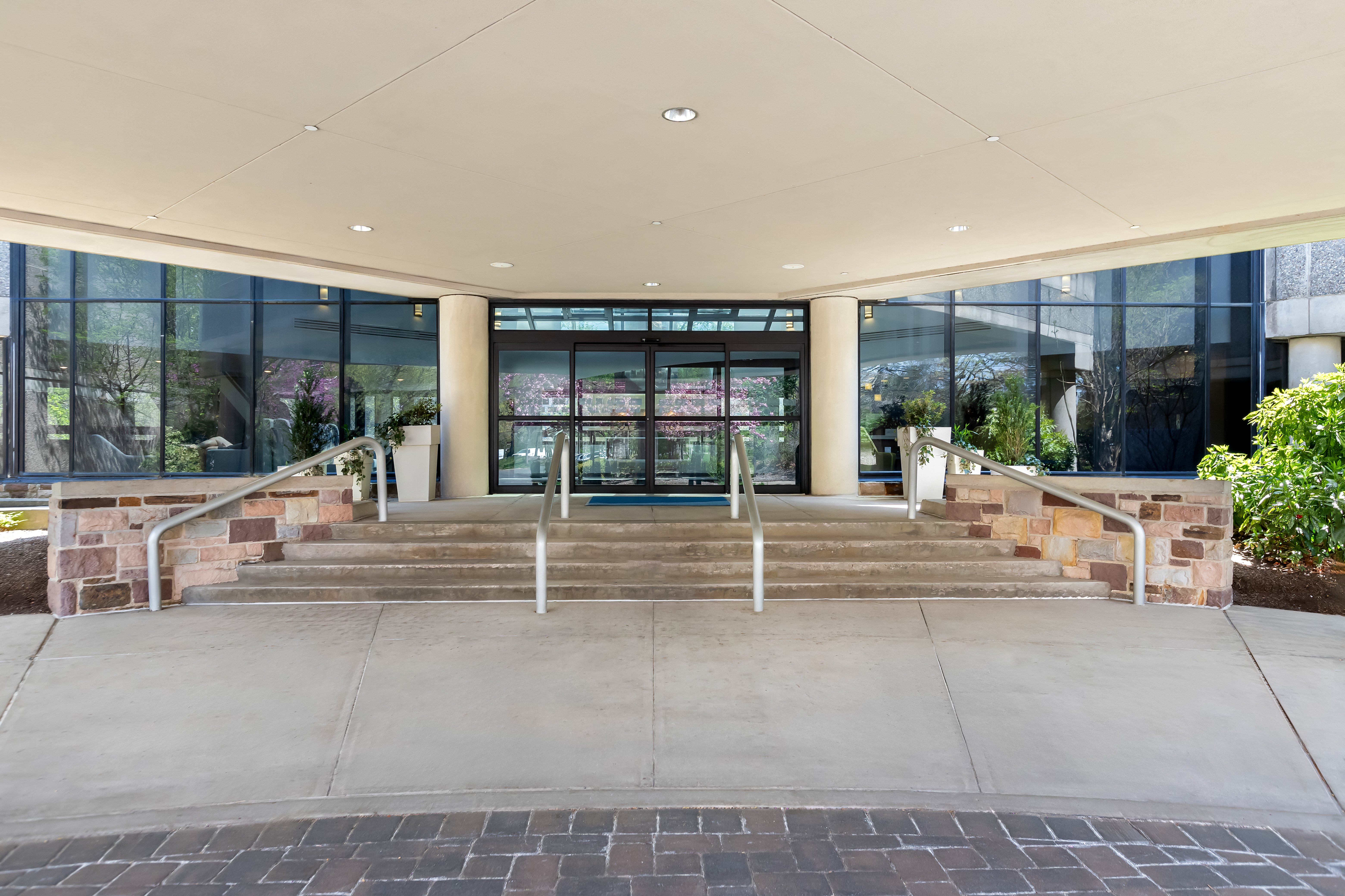 HOLIDAY INN EXPRESS PRINCETON SOUTHEAST 60/69