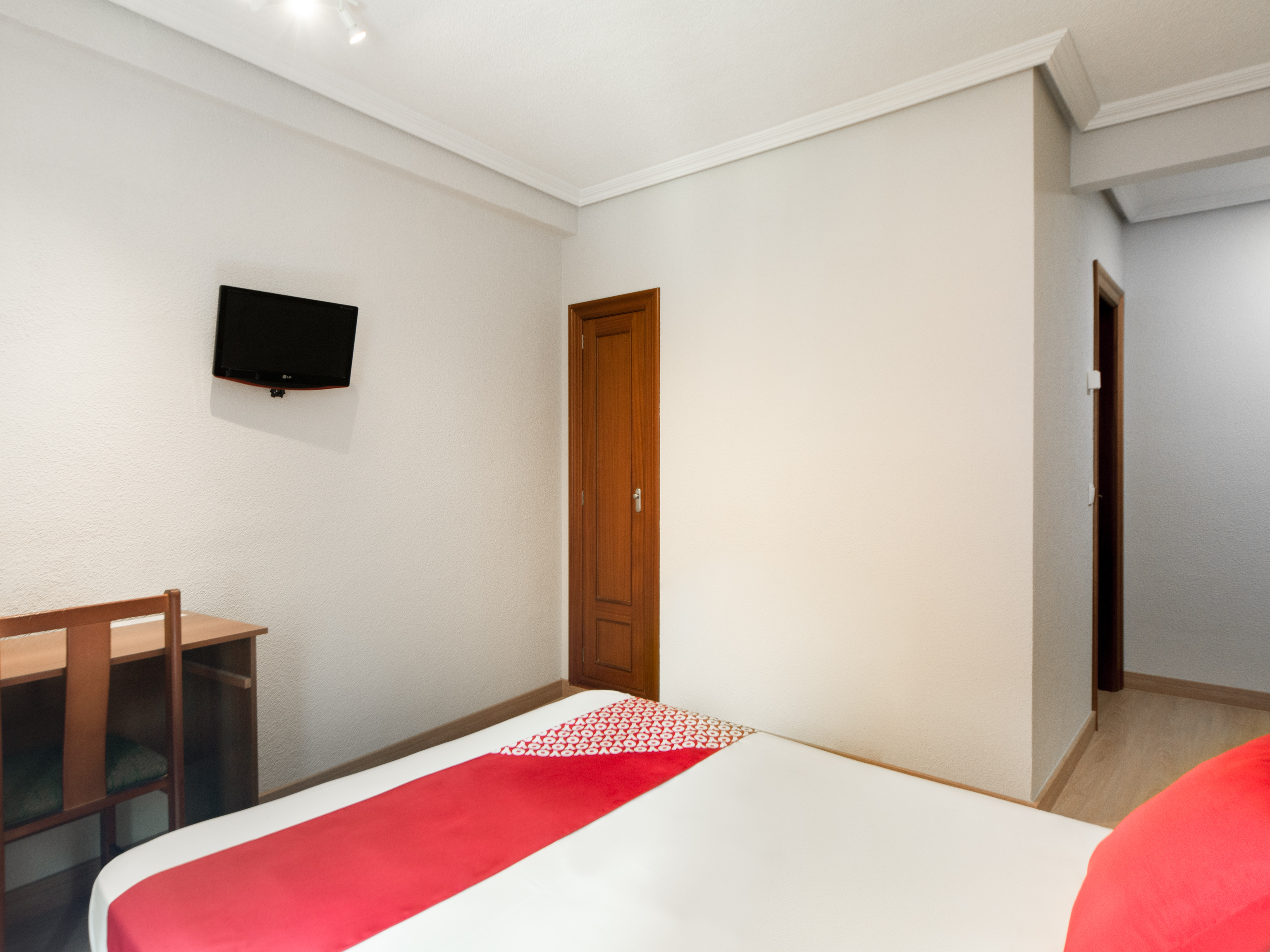 Hostal Uria 14/28