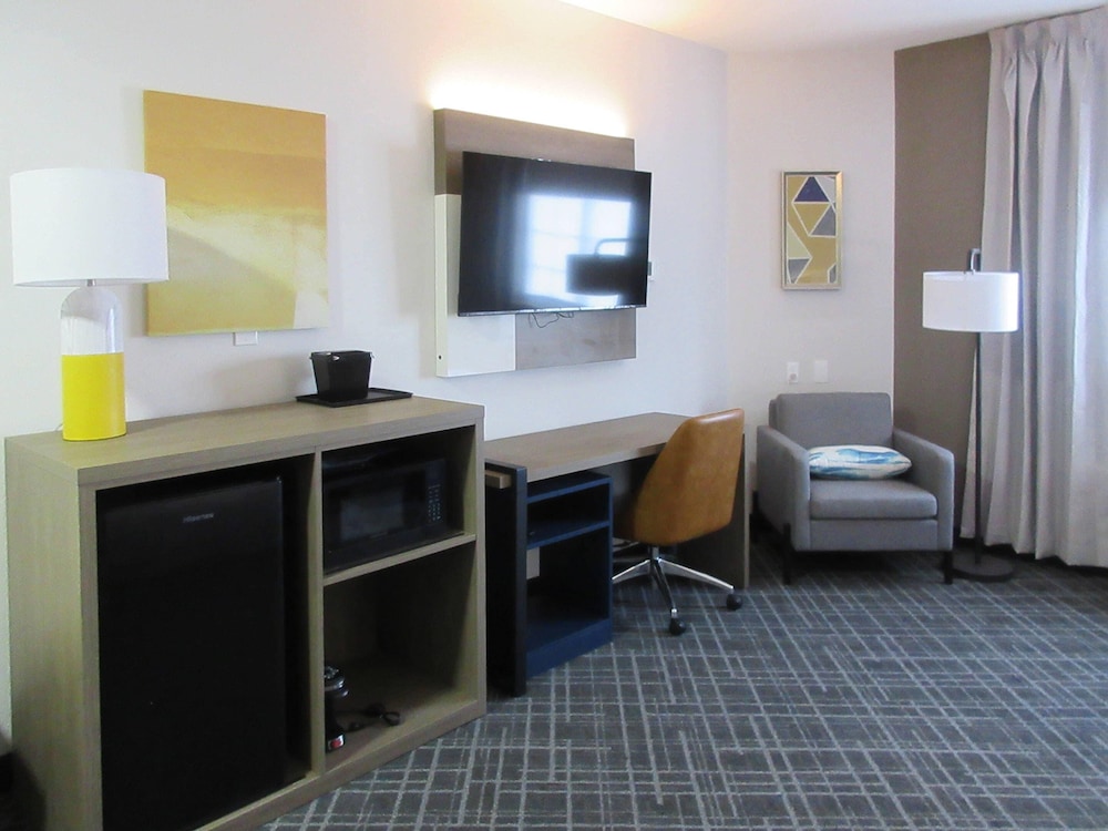 Comfort Inn & Suites Memphis Germantown 33/50