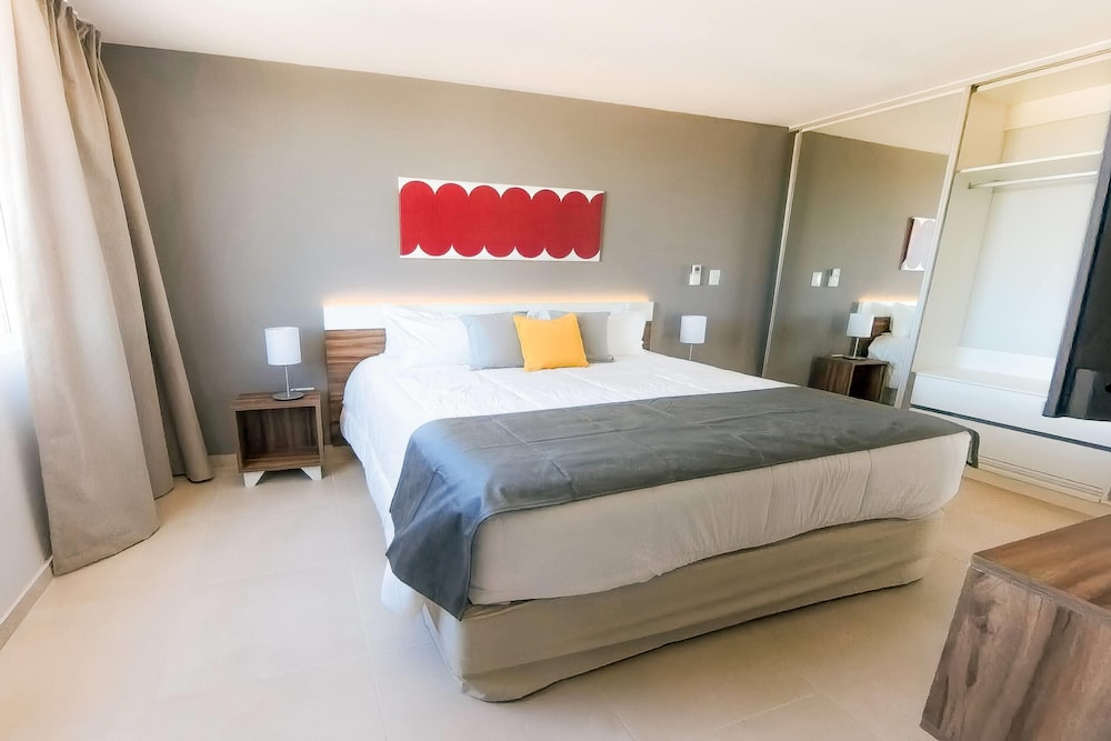 Ramada Residences by Wyndham Puerto Madryn CQ Gales 12/54