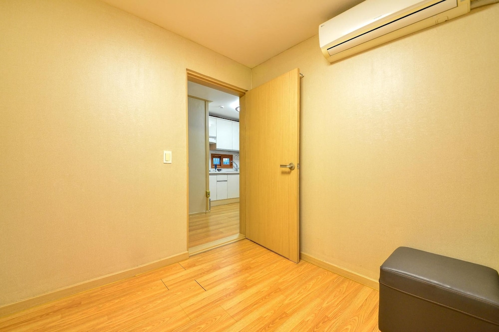 Tongyeong Mongdol House Pension 35/50