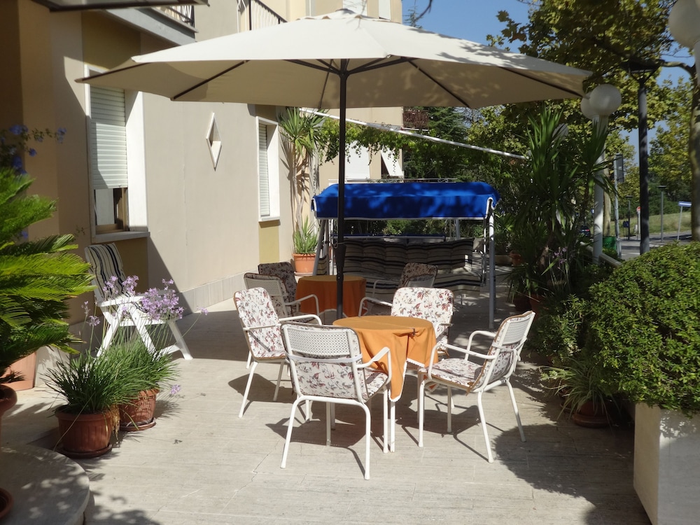 Hotel Saturno 13/30