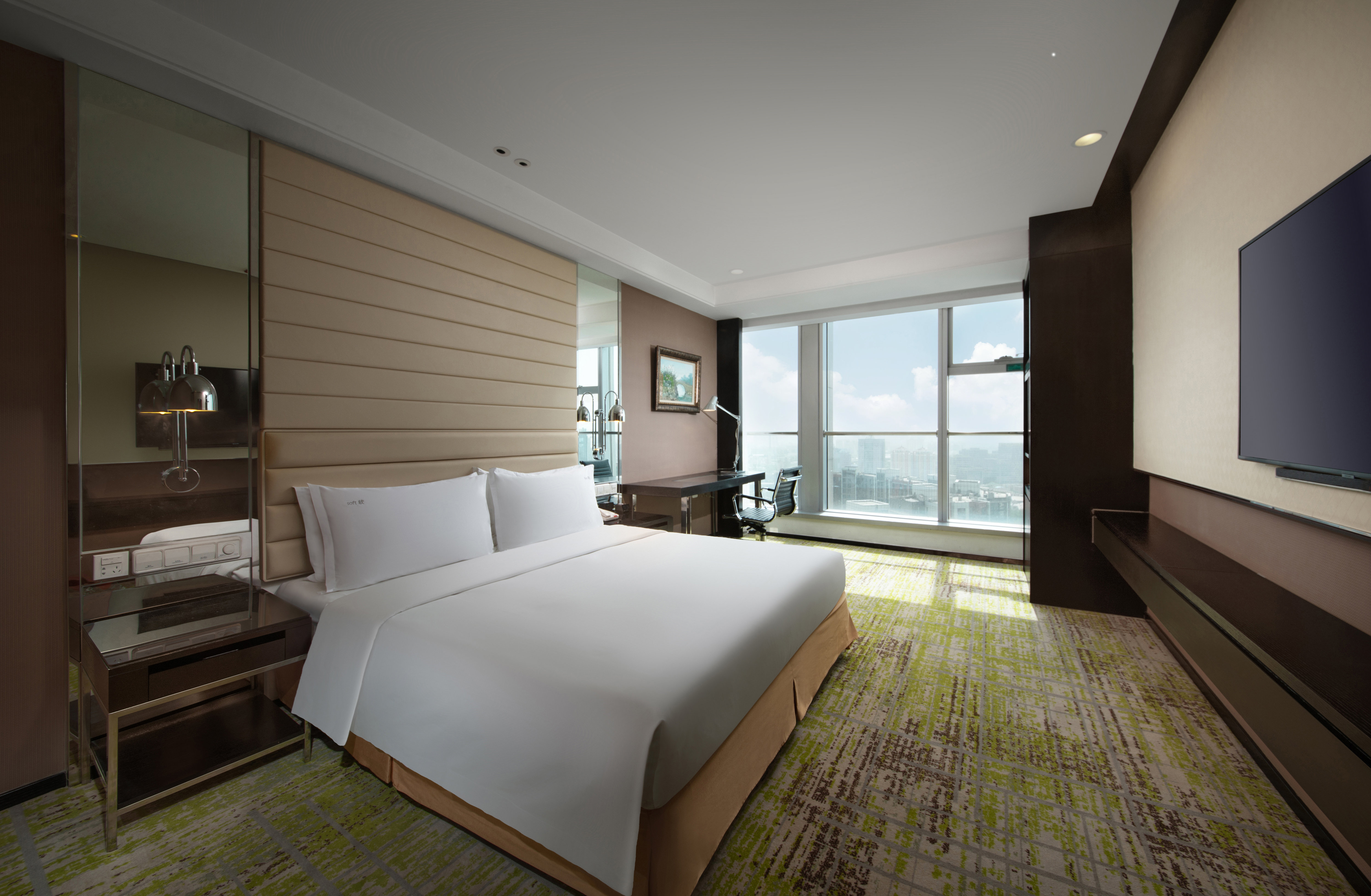 Deluxe, King Bed