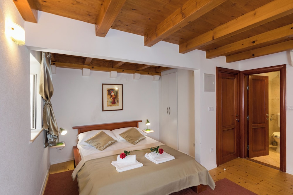 Apartments Ivana 15/63