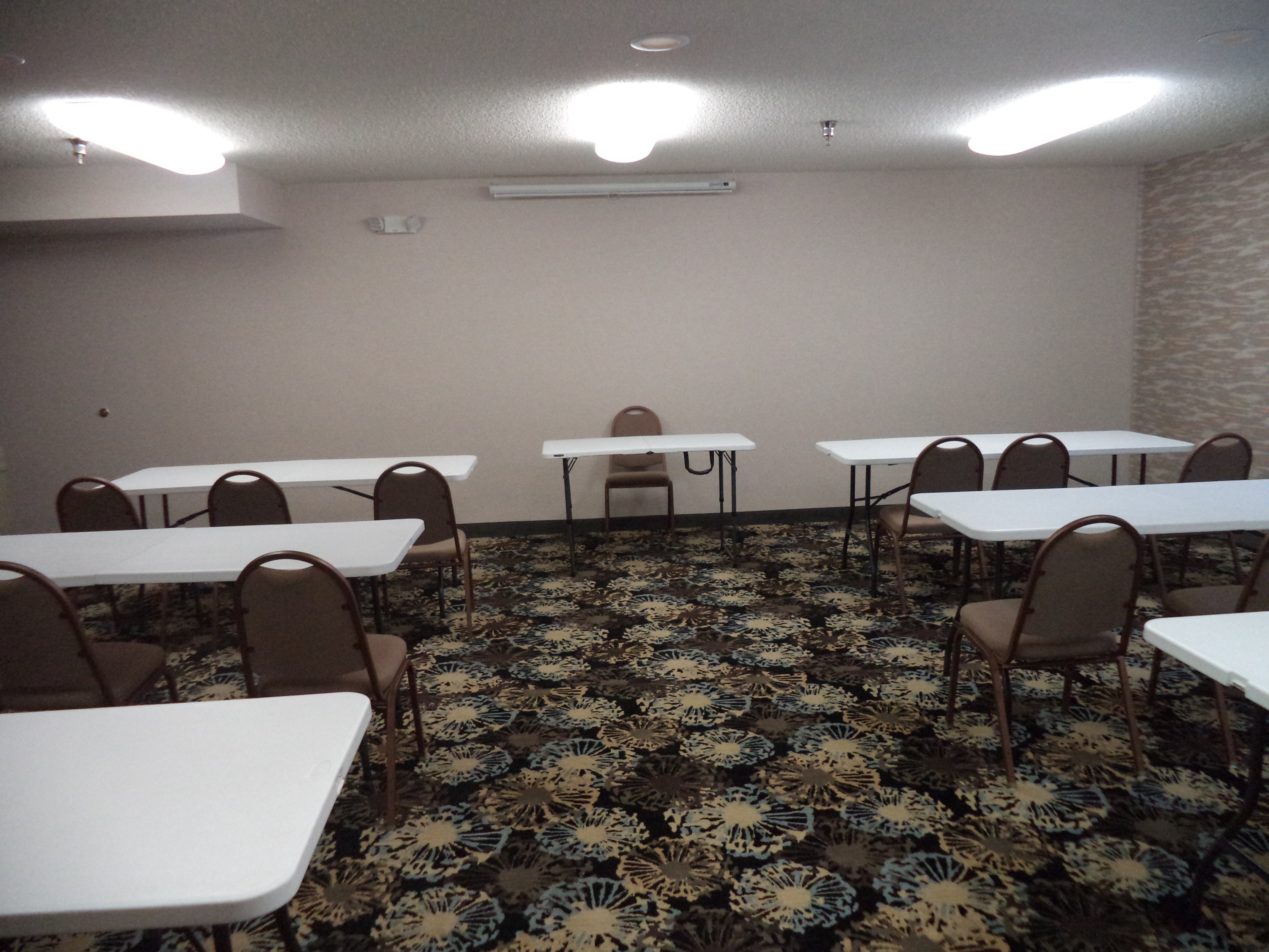 Holiday Inn Express La Junta 56/61