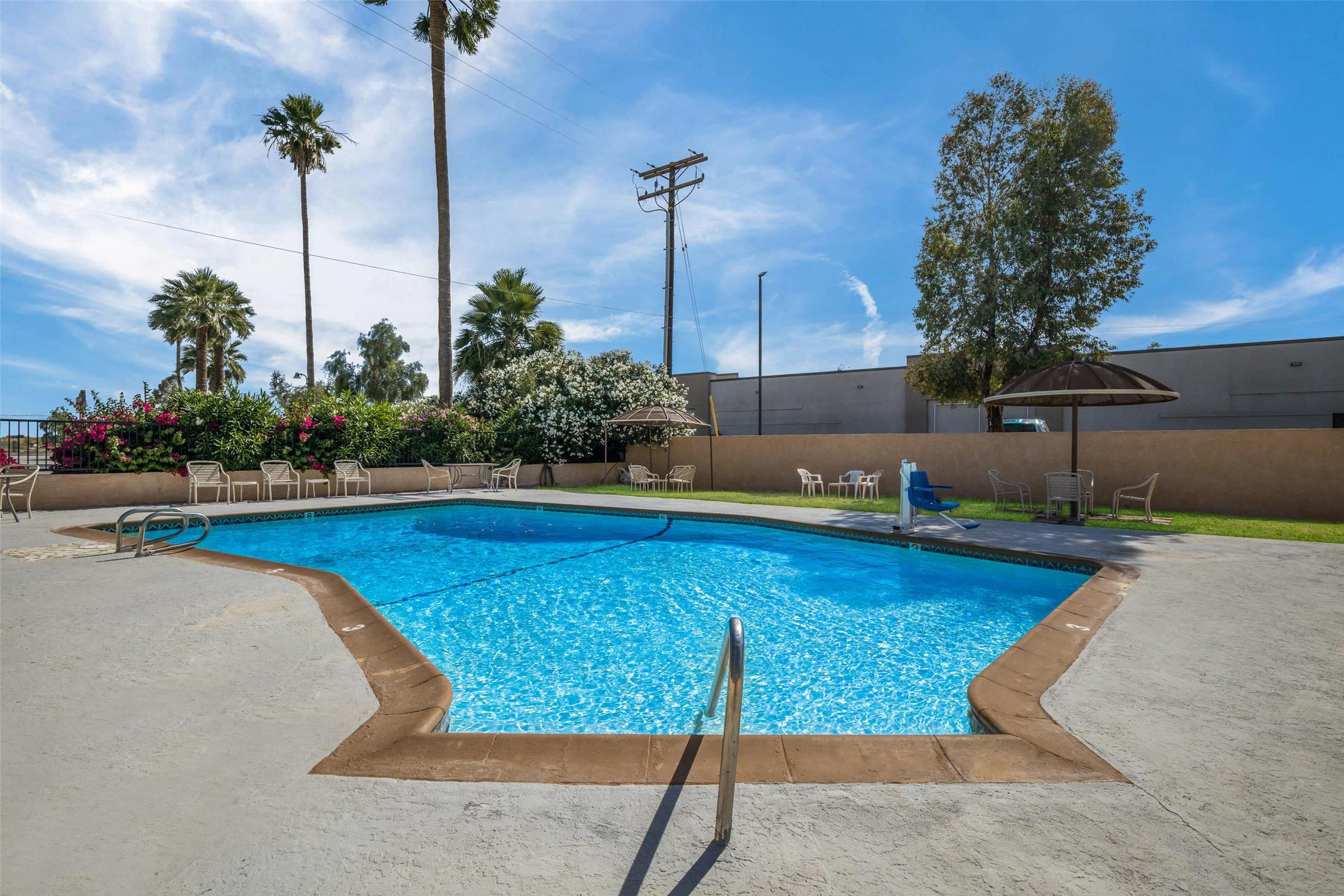Rodeway Inn & Suites Blythe I-10, CA 10/10