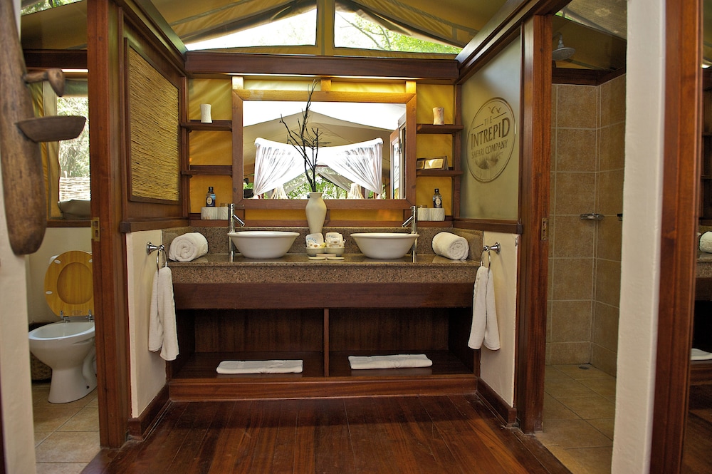 Mara Intrepids Tented Camp 48/49