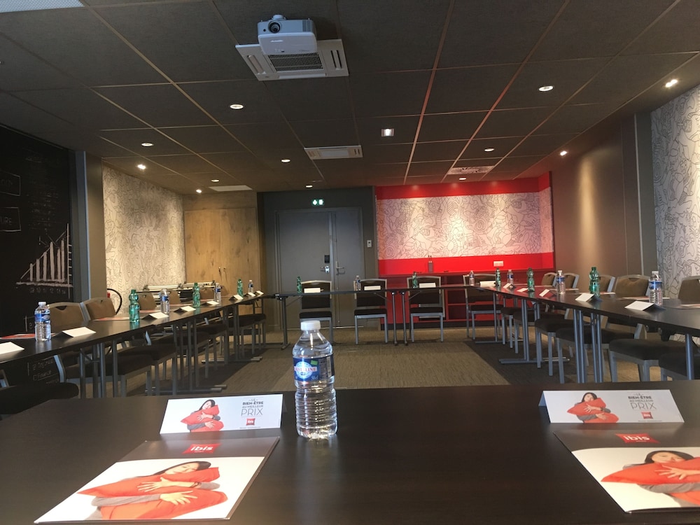 Ibis Niort Est Mendes France 41/47