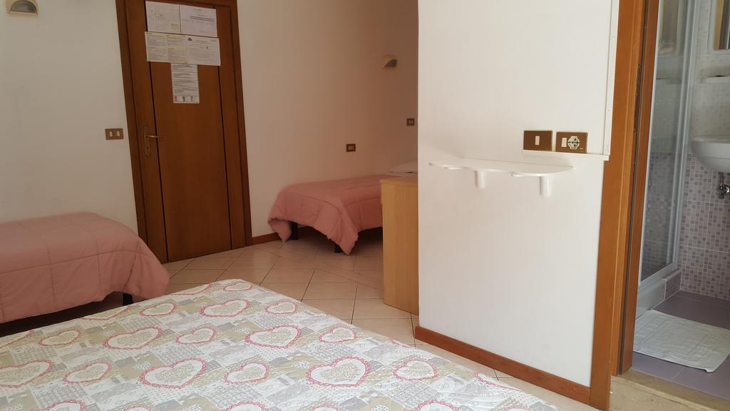 Hotel Canova 8/24