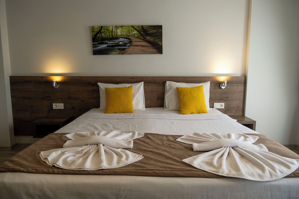 STANDARD, DOUBLE BED