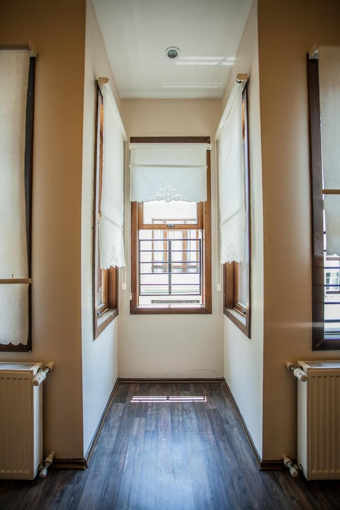 Taksim Ruby Suites 25/50