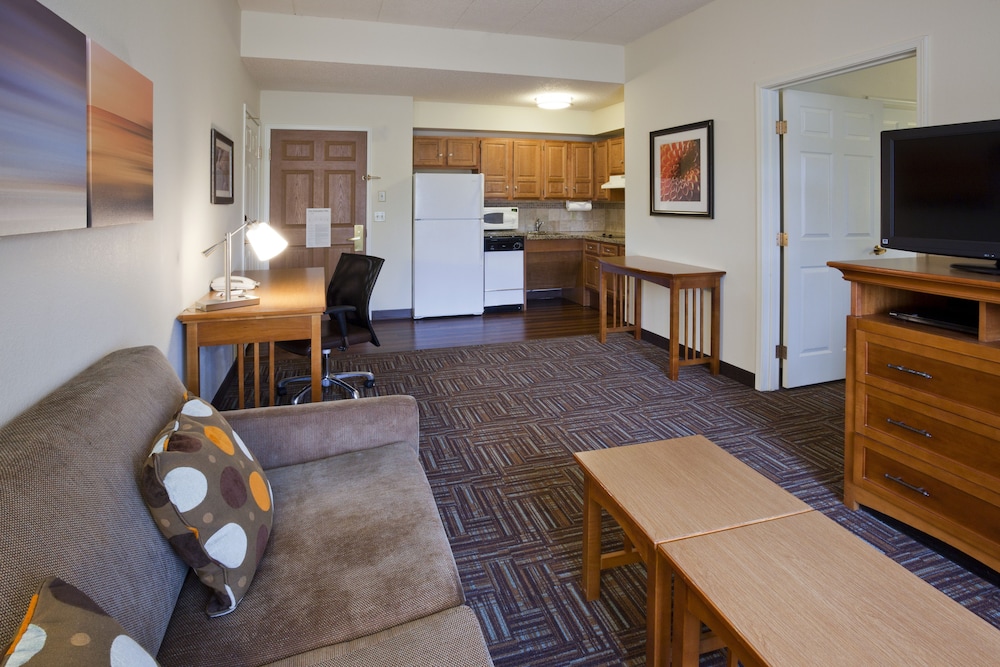 Staybridge Suites Minneapolis-Bloomington 45/79