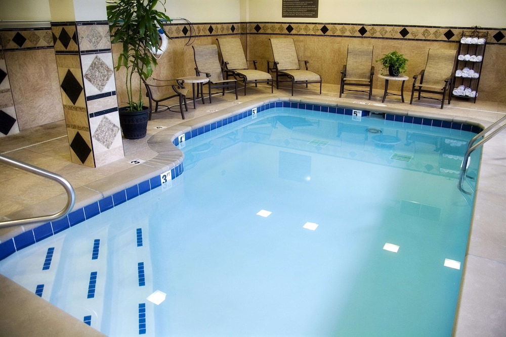 Hampton Inn Suites Knoxville Downtown 5/43
