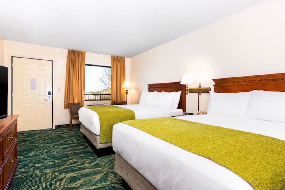 CLASSIC, 2 QUEEN BEDS
