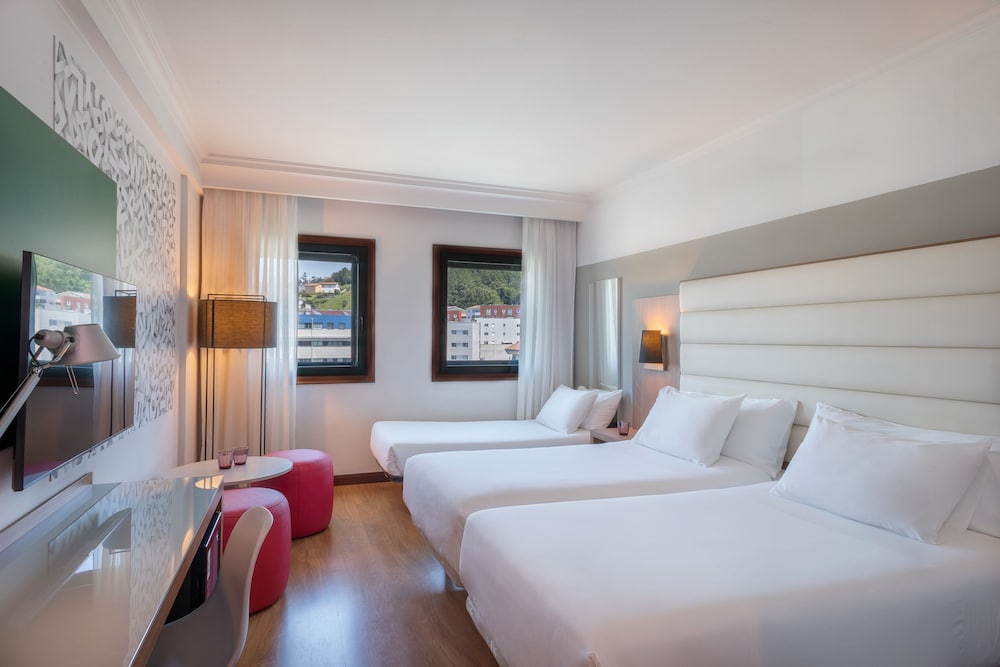 Hotel Santiago Plaza Affiliated By Melia 31/81