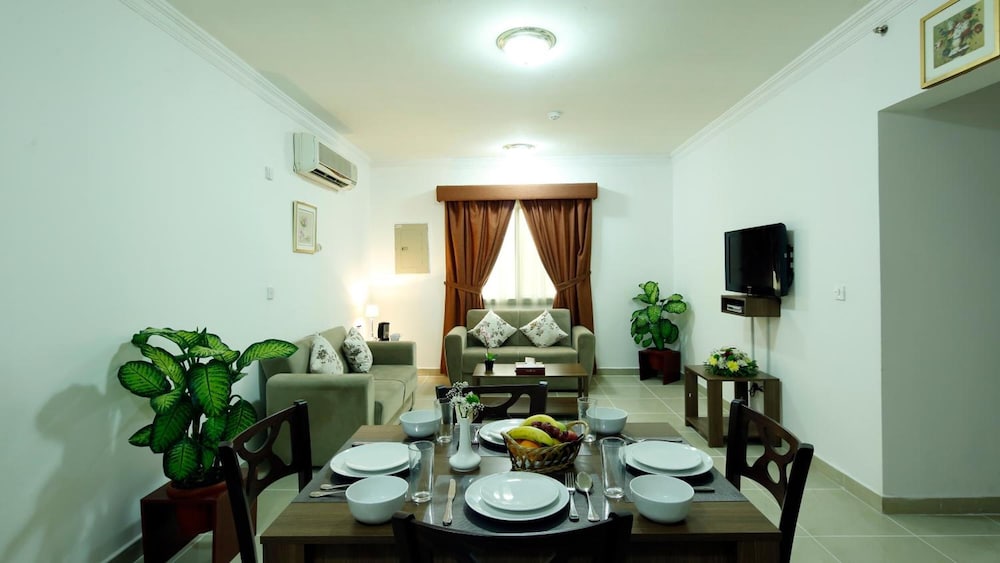 La Villa Inn Hotel Apartments 34/36
