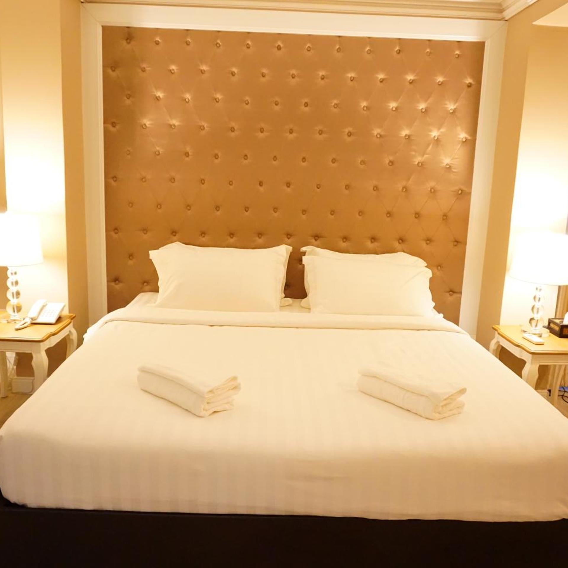Taris Art Hotel Phrae 20/96