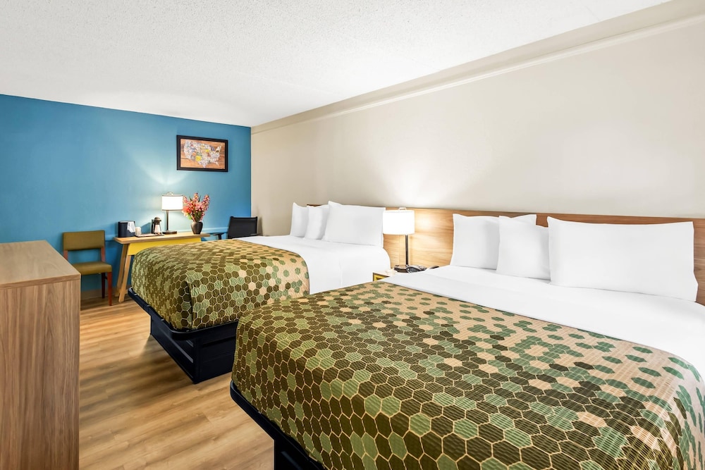 ROOM, QUEEN BED, ACCESSIBLE