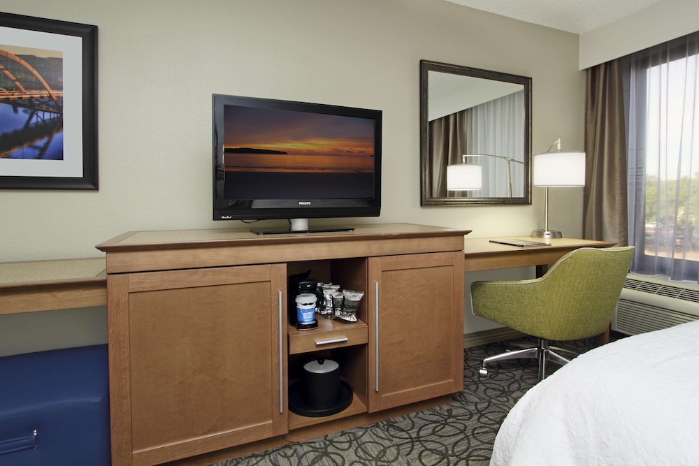 Hampton Inn Austin/Airport Area South 29/32