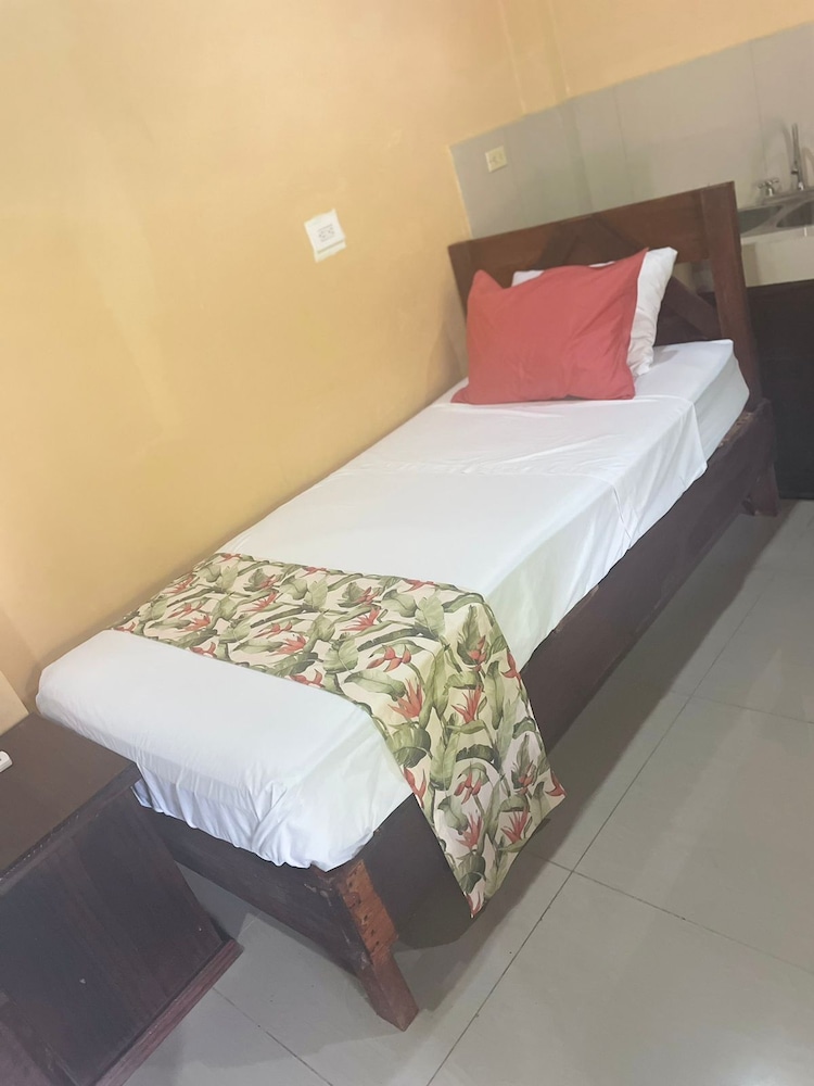 Aunty Arenal Lodge 13/50