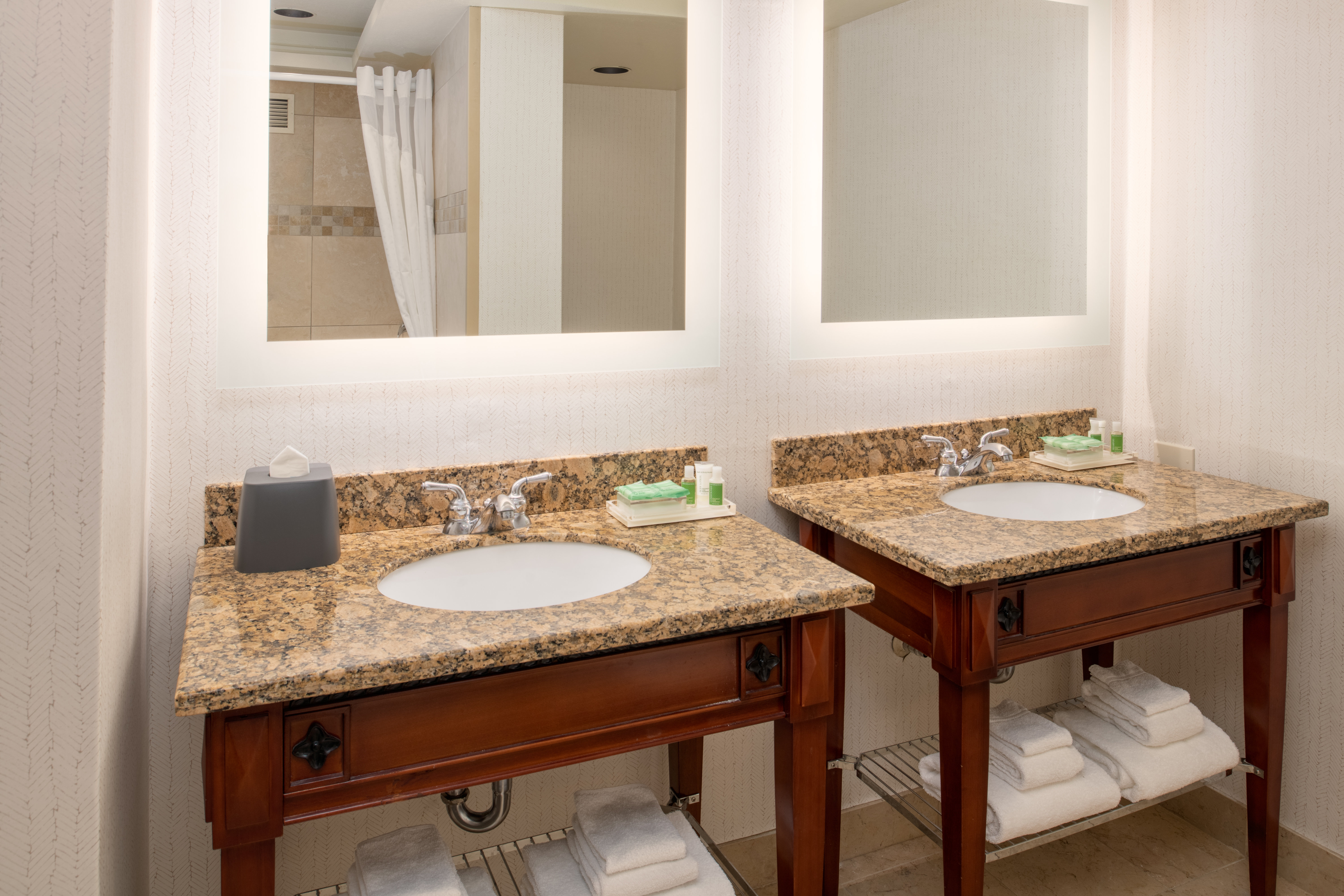 Holiday Inn Portland Columbia Riverfront An Ihg Hotel 53/53