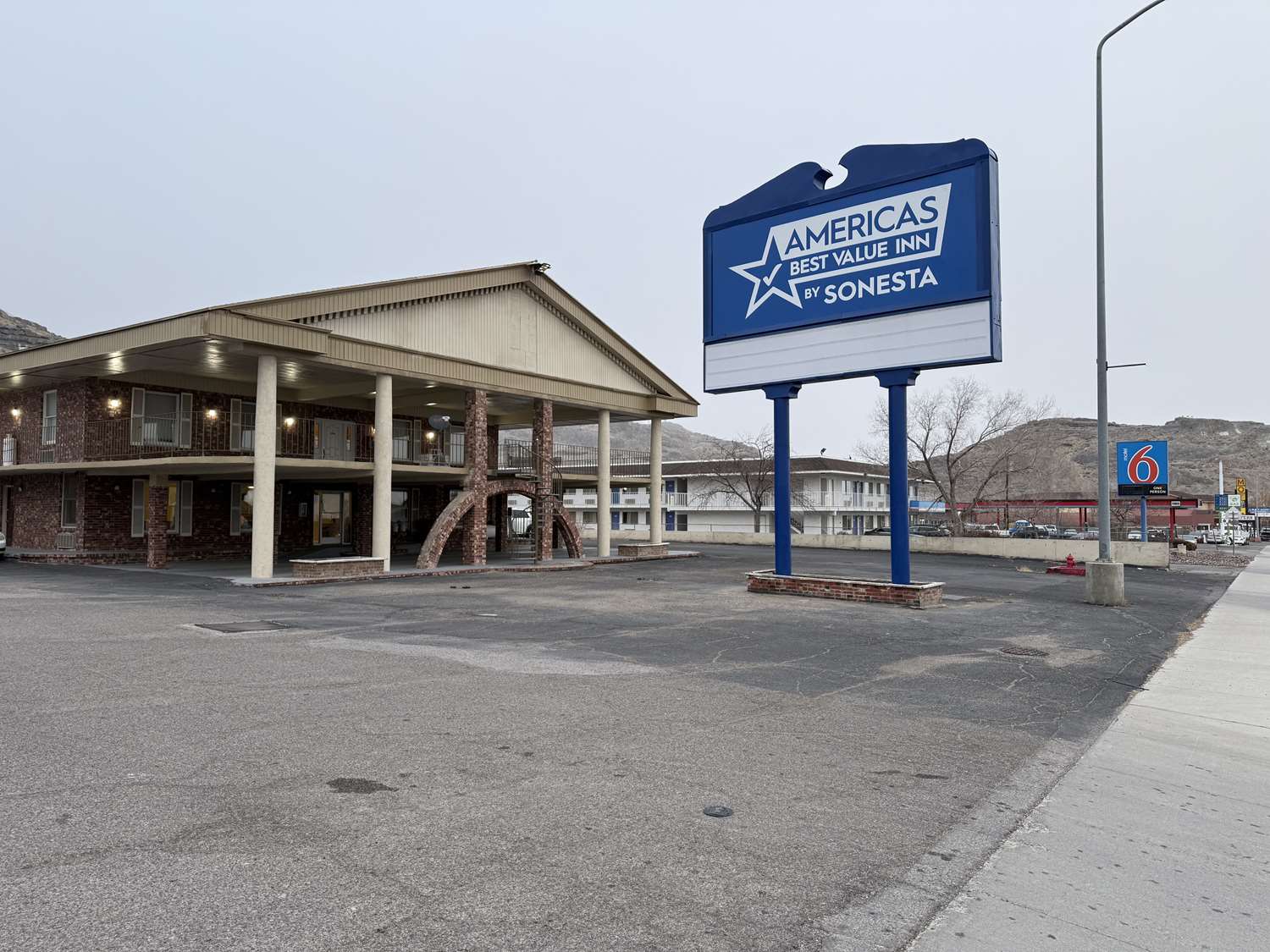 Americas Best Value Inn Wendover 3/4
