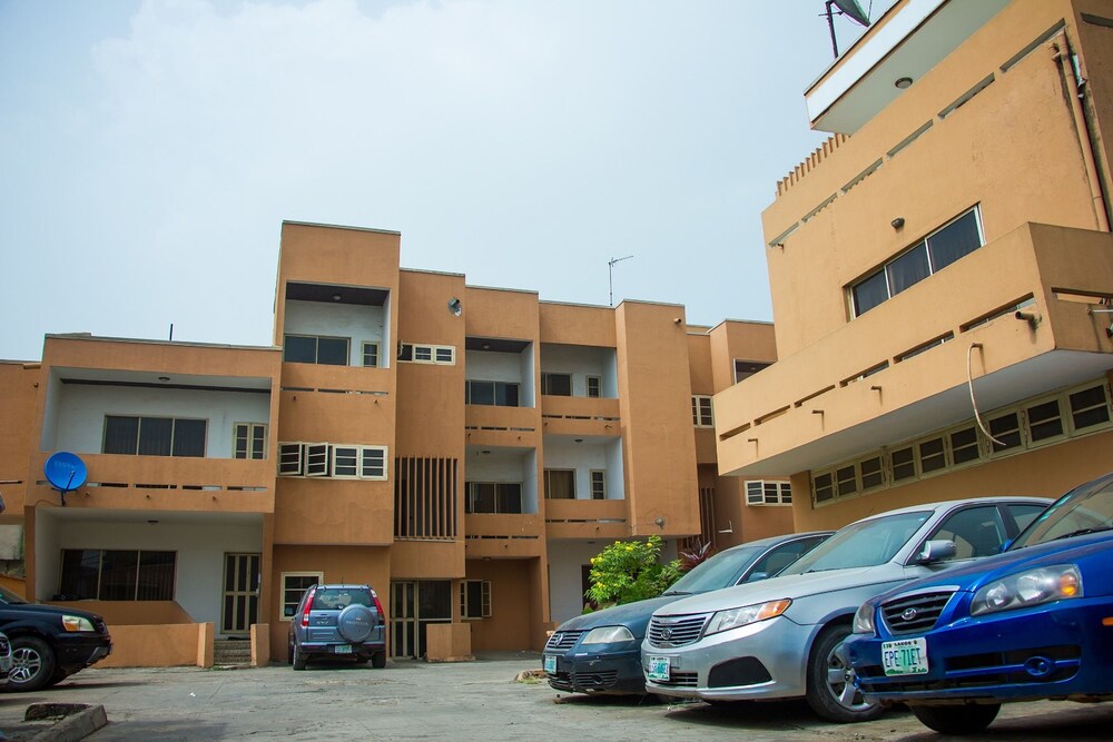 Sugarland Apartments Ikeja 14/18
