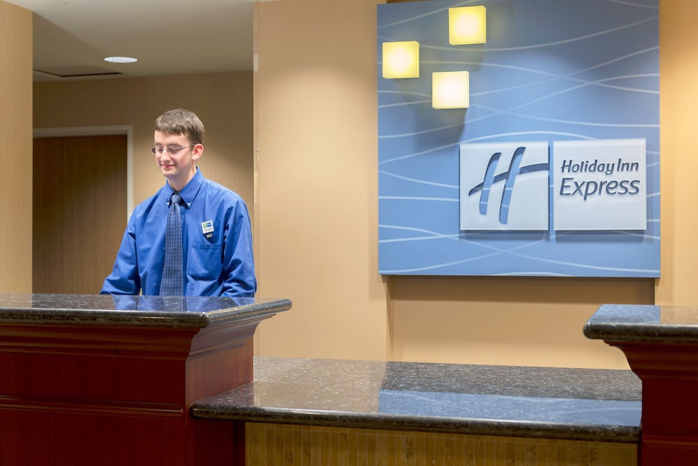 Holiday Inn Express Hotel & Suites North Sequim 7/77
