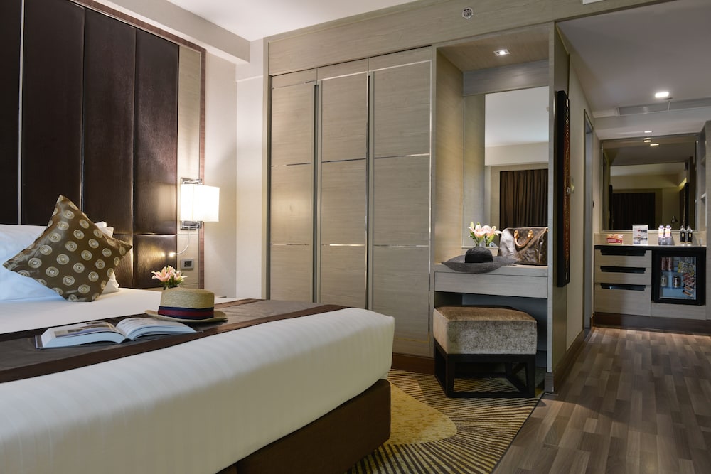 Ramada by Wyndham Bangkok Sukhumvit 11 27/83