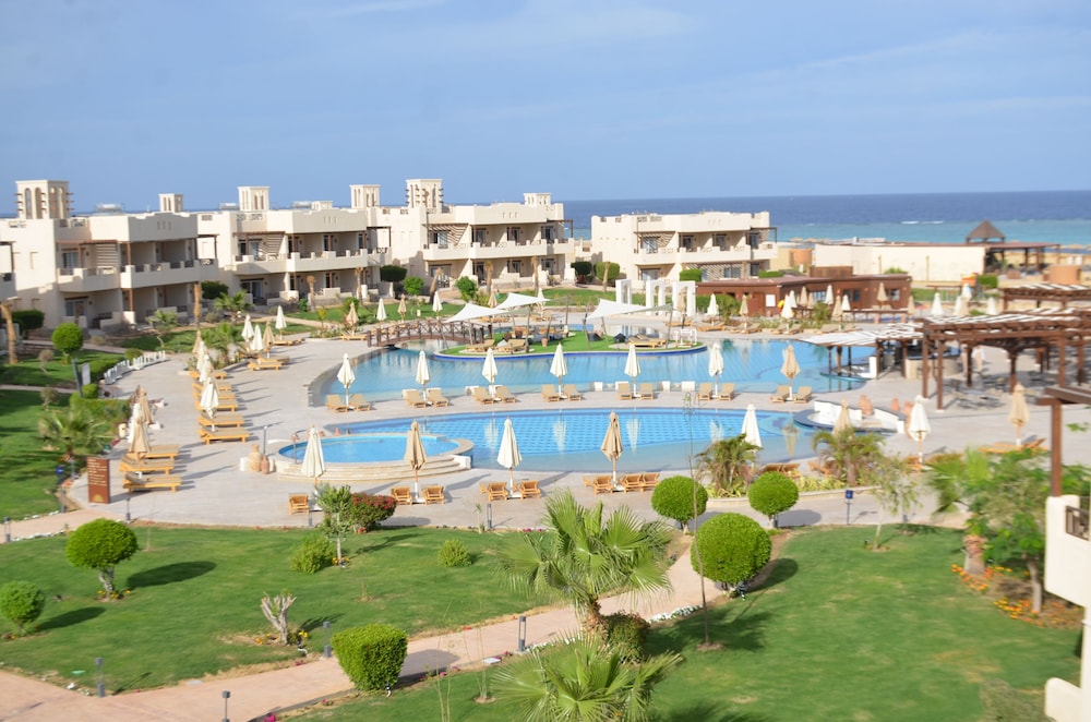 True Beach Resort 50/58
