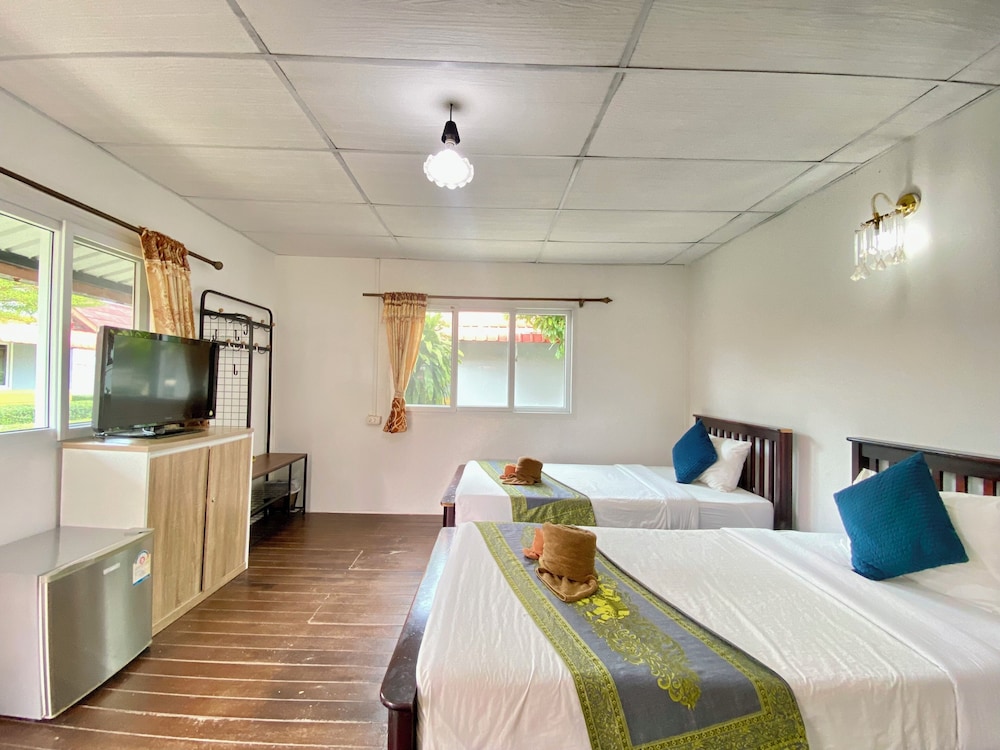 PHI PHI BA KAO BAY RESORT 15/50