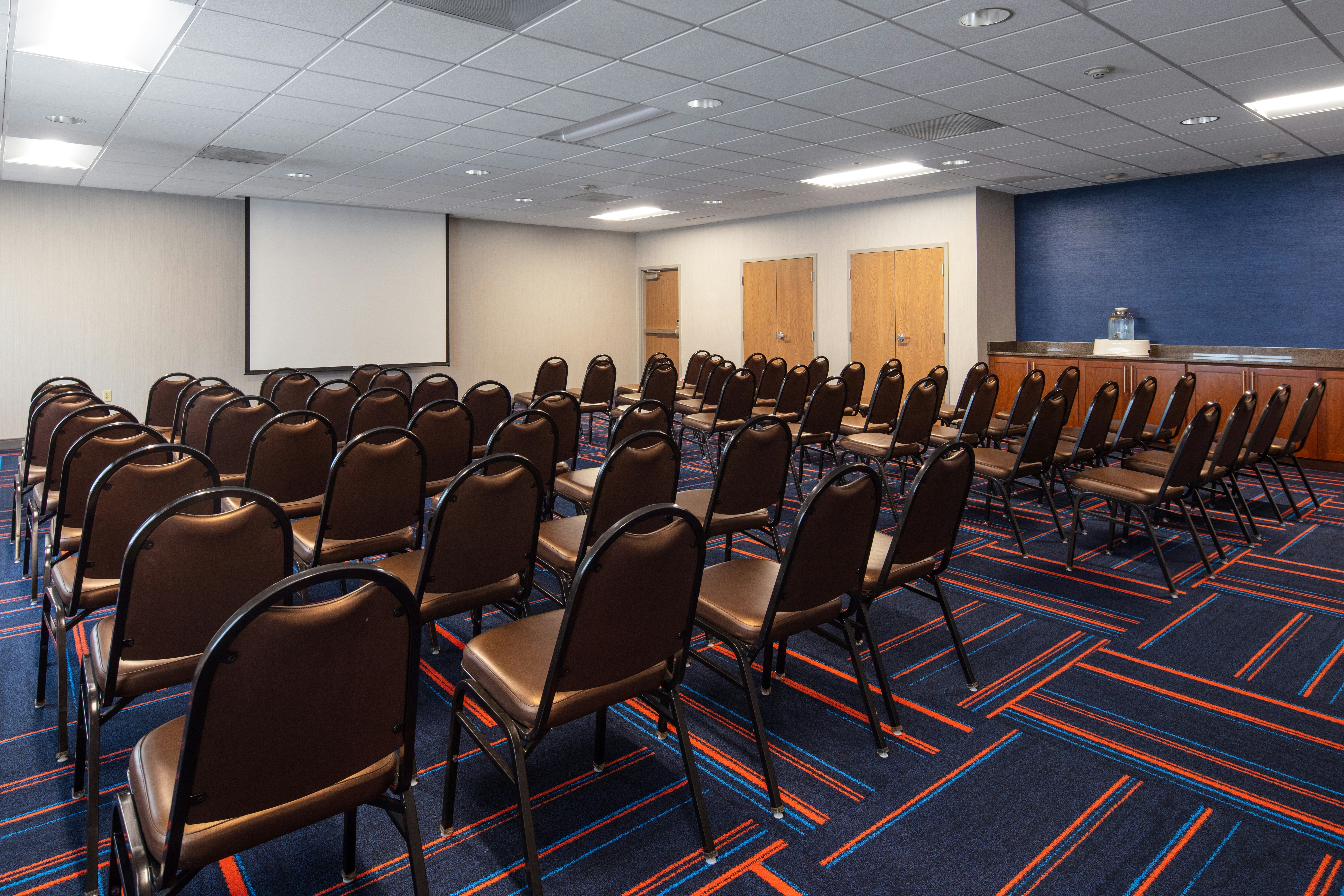 Hampton Inn Medford 35/42