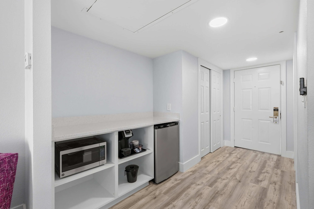 Coconut Malorie Resort Ocean City, an Ascend Collection Hotel 13/61