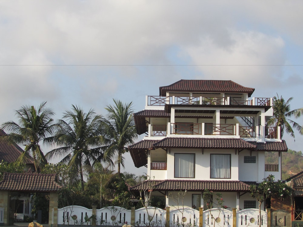 Friends Beach Hotel 5/38
