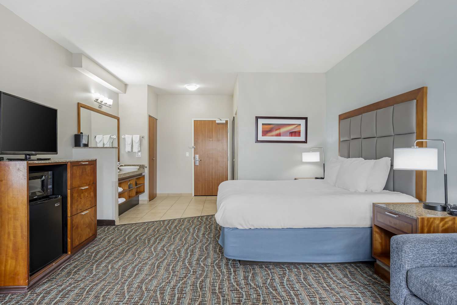 Best Western Plus Peppertree Inn At Omak 8/45