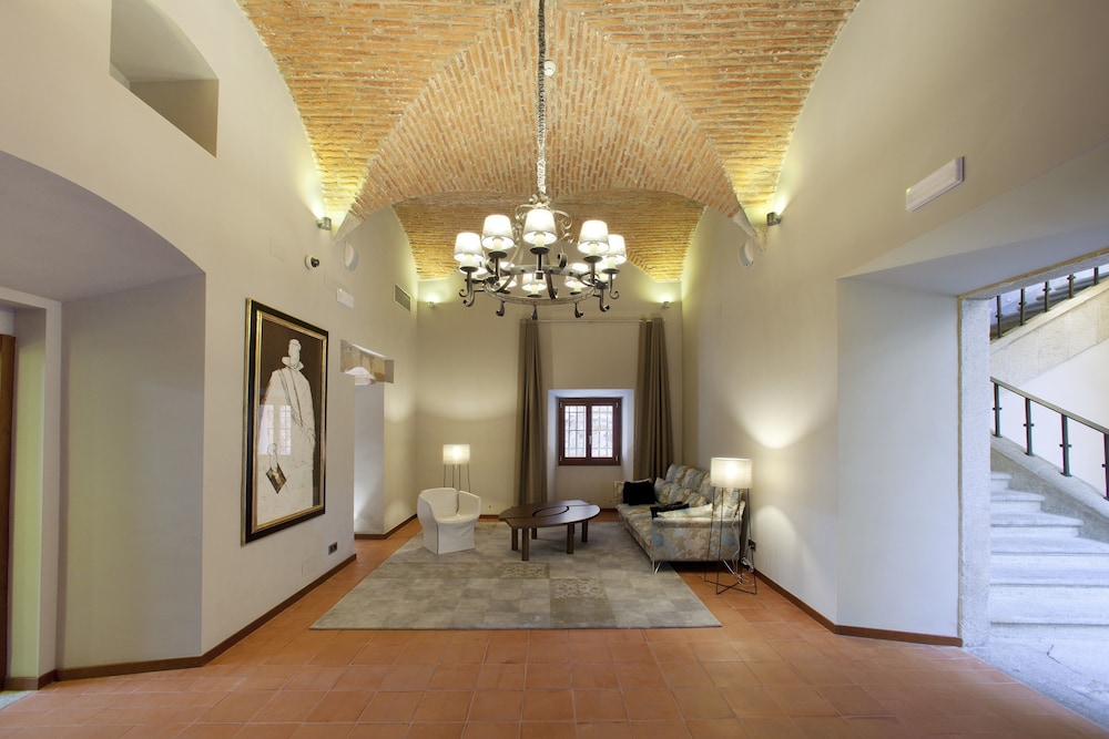 Parador De Caceres 40/63