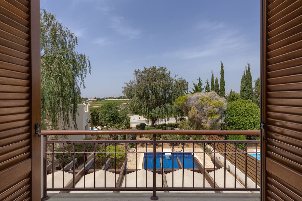 Aphrodite Hills Rentals - Junior Villas 20/50