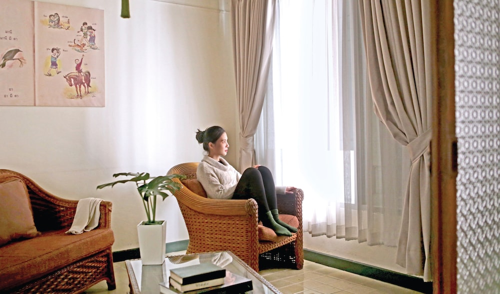 Yesterday Hotel 49/72