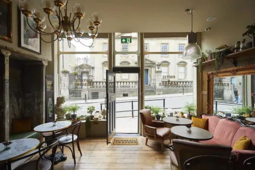 Broadstreet Townhouse 30/32