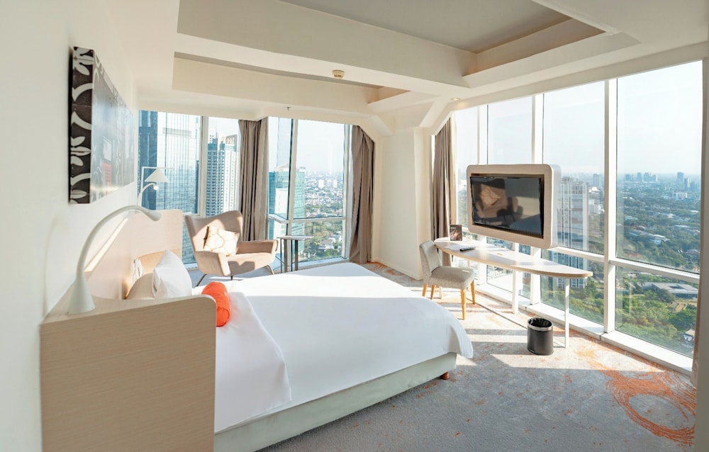 Bright, Premier, King Bed