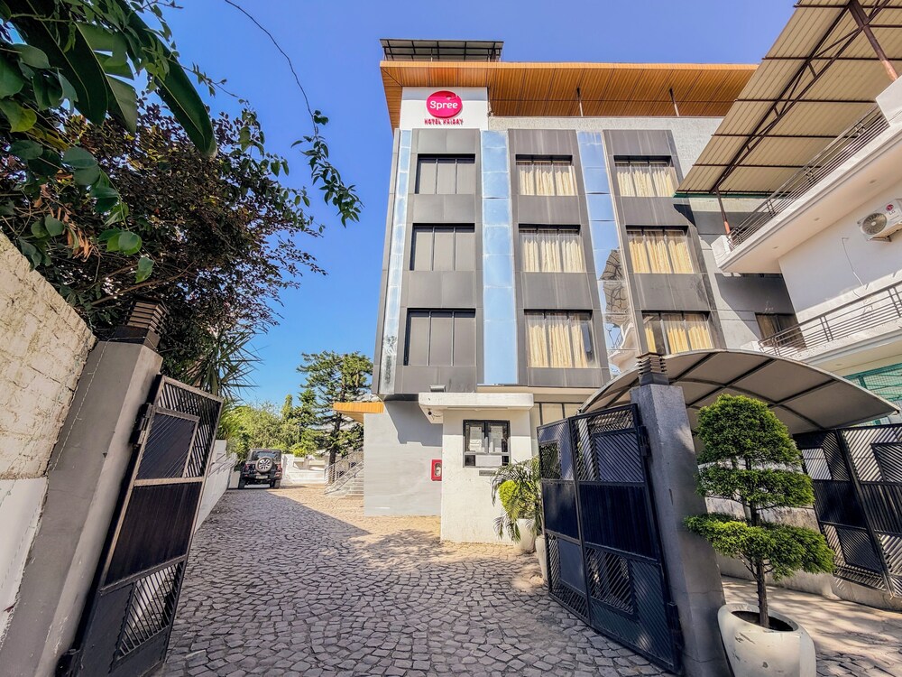 Spree Hotel Kriday in DEHRADUN