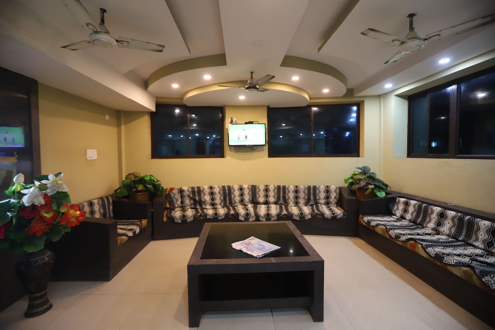Larica Holiday Inn Puri 12/16
